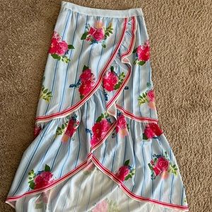 Adorable midi skirt